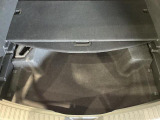 荷室下のスペースは人目に触れたくないものなどをお入れください