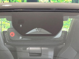 【スマートシティブレーキサポート】低速走行中に前方の車両等を認識し、衝突しそうな時は警報とブレーキで衝突回避と被害軽減をアシスト。より安全にドライブをお楽しみいただけます。