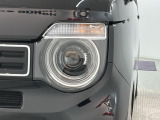 LEDヘッドライトは、点灯の瞬間から最大光量を発揮し、突然暗くなるトンネルなどでの安定感を高めます。