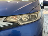 LEDヘッドライトは、点灯の瞬間から最大光量を発揮し、突然暗くなるトンネルなどでの安定感を高めます。