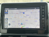 日産純正メモリーナビ付きで、遠くのお出かけの心強い味方です♪Bluetooth,CD,DVD装備で色々な音楽ソースが楽しめ直感的に操作できるタッチパネル♪