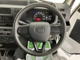 ご納車前に納車点検(法定12ヶ月点検相当)を実施し、基本性能に関わる機能や状態を徹底的に点検します。