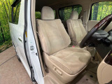 運転席シート廻りは使用感も少なく、良好な状態となっています。丁寧に使われていたことがよくわかりますね。