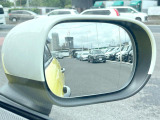●ブラインドアシストセンサー:視角からの車を感知し、ドライバーが車線変更を行う際に、警告音と共に注意を促してくれる安全支援機能です!