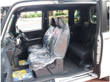 お車選びをお楽しみ頂けるよう、在庫車の展示スペースを十分に確保しております。