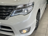 【LEDヘッドライト】悪天候や夜間走行時も良好な視界を確保し安心して運転できる高輝度LEDヘッドライトを装備!点灯速度が早く、消費電力も抑えられています。