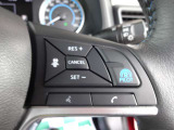 プロパイロットスイッチ!速度を設定するとアクセルを踏んでなくても走ります。高速道路等の運転に便利な機能です。