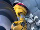 【ビルシュタイン製ダンパー】高速走行時の車両安定性を向上させてくれる人気の装備。街乗りの乗り心地も犠牲にせず、スポーティな走行をお楽しみいただけます♪