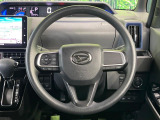 インテリアに合わせたデザインのステアリングは、運転される方のことも考え、運転しやすい形状、大きさです。是非一度、実際に触ってお確かめください。