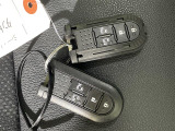 【スマートキー(エンジンスタートストップスイッチ)】スマートキー(電子キー)を持っていれば、スイッチを押すだけでエンジンをかけることができます!