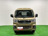 ビッグキャビンとリクライニングシートを採用,乗用車感覚の快適さ!仕事はもちろんのこと,買い物などの普段使いから趣味使いまでこなすマルチプレイヤー。ジャンボが入荷致しました。