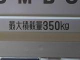 お客様から下取仕入れをする際には、1台づつ査定を行ってお車の状態をチェックしております。自社でメンテナンスの履歴がしっかりしている車両もたくさん入荷しています。