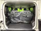 普段のお買い物や通勤、送迎等に十分な荷室スペースを確保しております。セカンドシートを倒すと、大きな荷物の積載も可能です♪