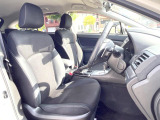 運転席シート廻りは使用感も少なく、良好な状態となっています。前オーナー様が丁寧に使っていたことがよくわかりますね。