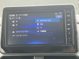 様々なオーディオソースがございます。運転中に好きな音楽を聴くことが可能です。