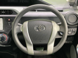 インテリアに合わせたデザインのステアリングは、運転される方のことも考え、運転しやすい形状、大きさです。是非一度、実際に触ってお確かめください。