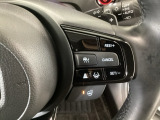 【アダプティブ・クルーズ・コントロール】予め設定した車速内でクルマが自動的に加減速。 前走車との適切な車間距離を維持しながら追従走行し、高速道路でのドライバーの疲労を軽減してくれる嬉しい機能付♪