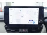 ディスプレイオーディオを装備。スマホとクルマをつなぐことで、これまでのナビに加えて、いろんなサービスが楽しめます。