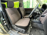 ドライバーによって運転しやすいポジションは異なり、あの車はどうなのか不安なこともありますよね。気になるお車は店頭で乗り込んでご確認いただけます♪