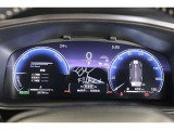 気になる燃費など様々な情報を表示してくれるインフォメーションディスプレイ付きのODOメーター。