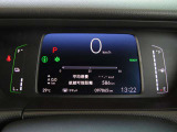 ■7インチ液晶メーター■デジタルでの速度表示やHonda SENSING作動表示など、見やすさを追求されています!メーター上部のバイザーも水平基調にすることで、前方の視界がスッキリとしています♪