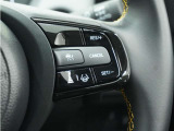 ◆アダプティブクルーズコントロール◆予め設定した車速内でクルマが自動的に加減速。前走車との適切な車間距離を維持しながら追従走行します。【LKAS】車線維持支援システムでステアリング操作を支援。