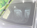【ガラスルーフ】ガラスルーフ搭載で車内の解放感が一気にアップ!開放的なドライブをお楽しみいただけます。