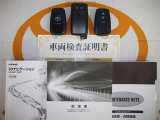 スマートキー&エンジンスターター付。取扱説明書とメンテナンスノートもあります☆品質評価シート付いてます!トヨタ認定中古車ライト!!