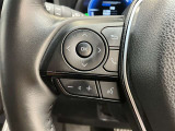 ステアリングスイッチ付き。前方から目を離すことなく操作することが可能です。