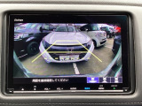 バックモニター付きで、車庫入れやバック時の後方確認をサポート。