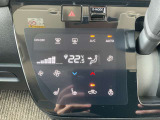 タッチパネル式オートエアコン、お掃除もサッと拭くだけで完了です。