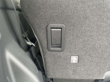 荷台から後部座席が動かす事ができるので便利!!