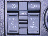 両側電動スライドドアを装備しております。