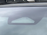【トヨタセーフティセンス】走行中に前方の車両等を認識し、衝突しそうな時は警報とブレーキで衝突回避と被害軽減をアシスト。より安全にドライブをお楽しみいただけます。