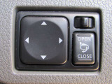 電動格納機能付きドアミラー☆ワンタッチで、運転席からドアミラーを格納できます。狭い駐車場でもご安心です。