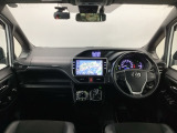 【前方視界】開放的な前方視界!運転がしやすく疲れにくいです♪窓が大きく、見通しがとっても良いおクルマですよ♪