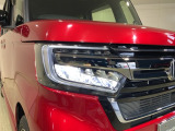 LEDヘッドライトで夜道も安心!