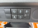 操作のしやすさが分かるスイッチ類。装備有無と配置、文字消えや使用感までチェックできます。
