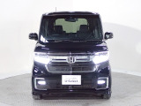 HIDより明るいLEDヘッドライト が装備されています。より明るく!省電力!で、夜間走行時や雨の日に明るく安全に前方を照らすことが出来ます。