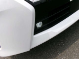 LEDフォグランプ。鮮やかな白光色で明るく照らします。