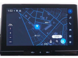 ディスプレイオーディオ(コネクティッドナビ対応)PLUS搭載。T-Connectご契約で2028年3月まで無償で利用できるナビ(期限到来後は有償)と、解約後も利用できる車載ナビが搭載されています。