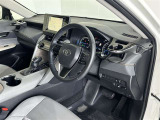 【車両検査証明書】付 ◇資格を持った検査員が車を細かくチェック