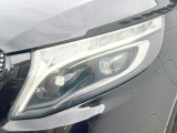●LEDヘッドライト:夜間走行時も良好な視界を確保し安心して運転できる高輝度LEDヘッドライトを装備!点灯速度が早く、消費電力も抑えられています。