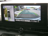 アラウンドビューモニター付きです 上から見たイメージで駐車出来ますので車庫入れの苦手な方も楽に駐車出来ます♪
