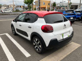 コーナーセンサー付きですので駐車も安心です。