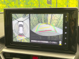【パノラミックビューモニター】専用のカメラにより、上から見下ろしたような視点で360度クルマの周囲を確認することができます☆死角部分も確認しやすく、狭い場所での切り返しや駐車もスムーズに行えます。