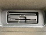すっきり埋め込み型ETC車載器(高速道路の利用時に 料金所の通過をスムーズに行うために自動で料金を精算するシステム)