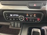 フロント両席にはシートヒーターが付いています!寒い日に便利な装備ですね。