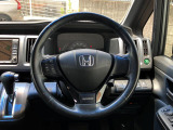 【ステアリングスイッチ】運転中、前方から目線をそらすことなく、オーディオ等の操作が可能な便利機能!安心&快適なドライブを演出してくれます♪