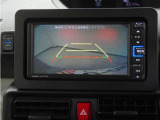 バックカメラ搭載です!車庫入れが苦手な人はもちろん、車両感覚に自信がある人にもお勧めです!見えない箇所が見えるようになるので、低い障害物や隠れてしまっている子供の存在等にも気付く事が出来ます。